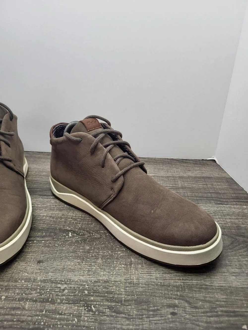 Olukai Boots Mens Size 8 Papaku 'Ili Chukka Mustang Leather Round Toe Ankle